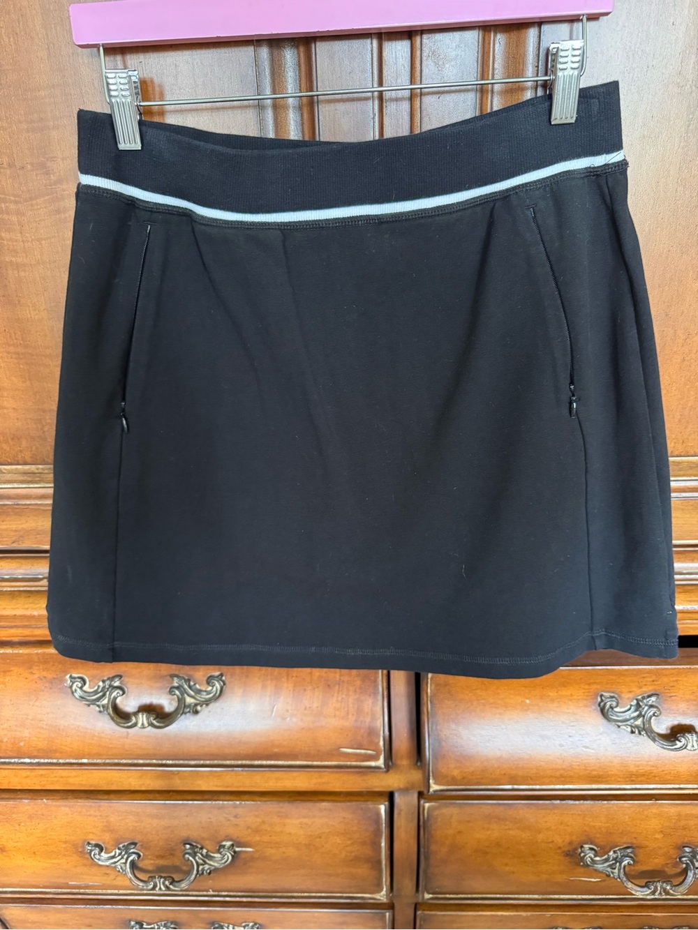 Talbots Black Atleisure/Golf Skort with White Striped Waistband